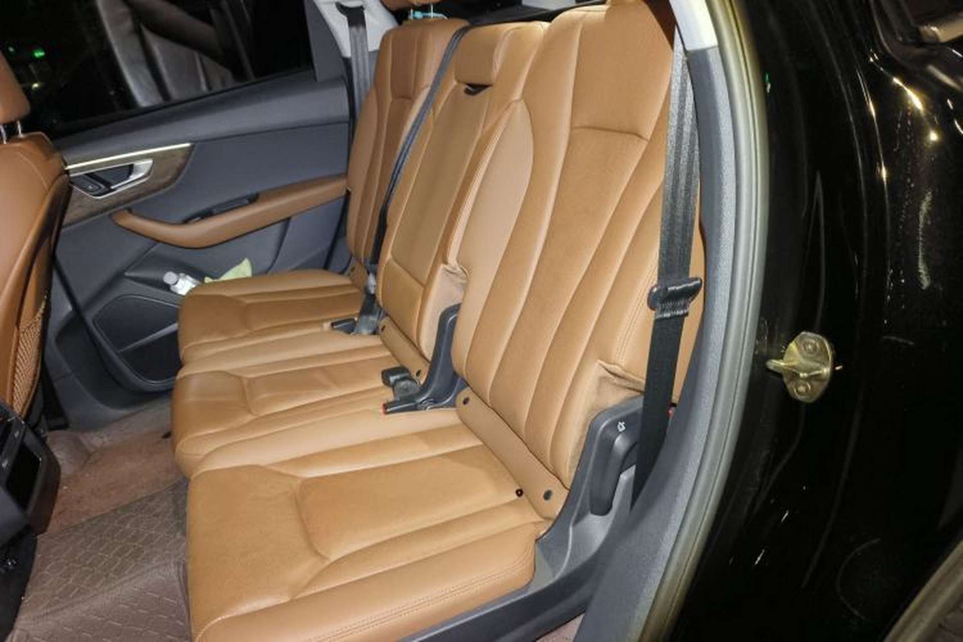 Used Audi Q7 2022 55 TFSI quattro S line Sport model Left Rear Seat