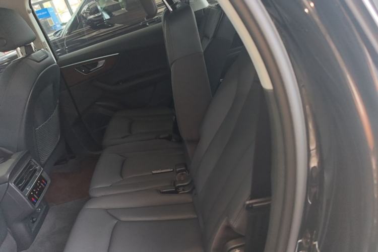 Used Audi Q7 2022 55 TFSI quattro S line Sport model Left Rear Seat