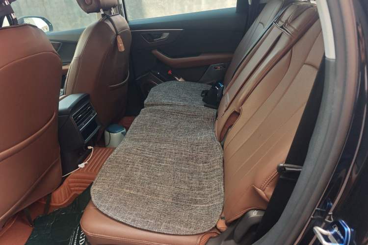 Used Audi Q7 2022 55 TFSI quattro S line Sport model Left Rear Seat
