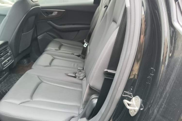 Used Audi Q7 2022 45 TFSI quattro S line Sport Edition Left Rear Seat