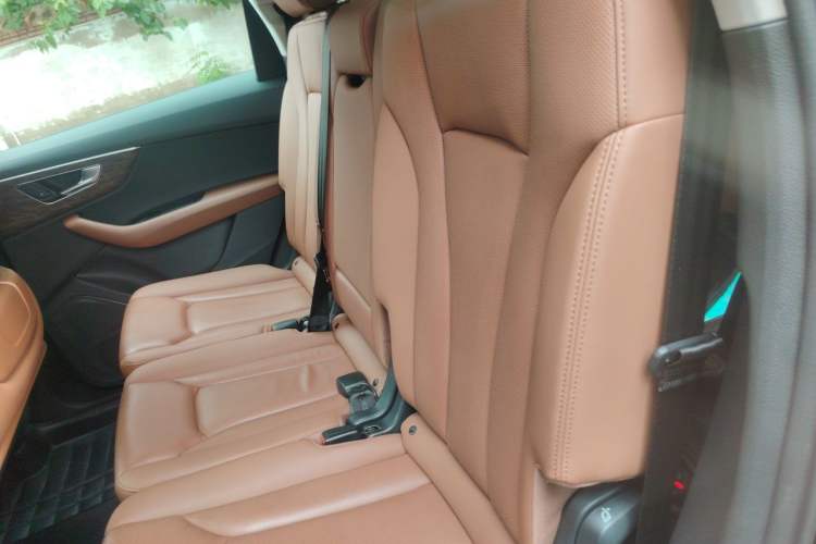 Used Audi Q7 2022 45 TFSI quattro S line Sport Edition Left Rear Seat