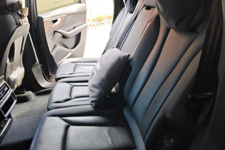 Used Audi Q7 2022 55 TFSI quattro S line Sport model Left Rear Seat