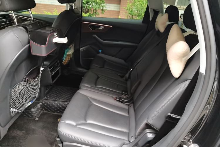 Used Audi Q7 2022 55 TFSI quattro S line Sport model Left Rear Seat