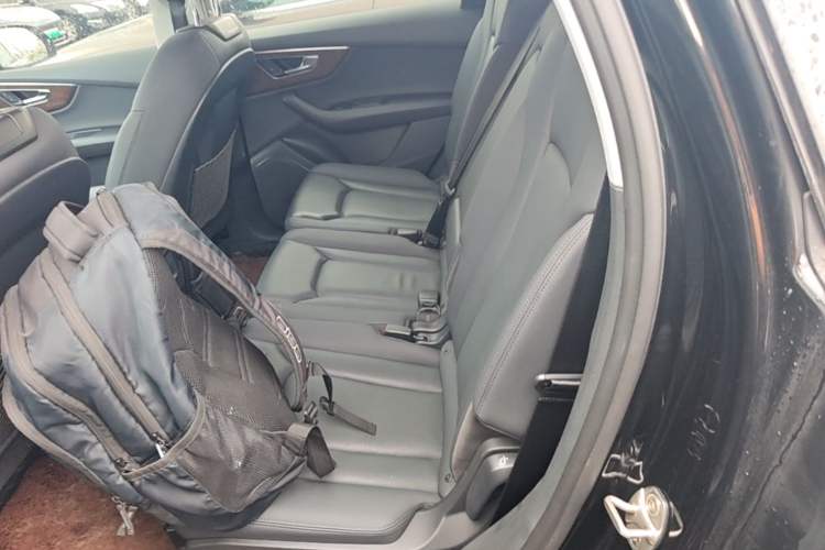 Used Audi Q7 2022 45 TFSI quattro S line Sport Edition Left Rear Seat