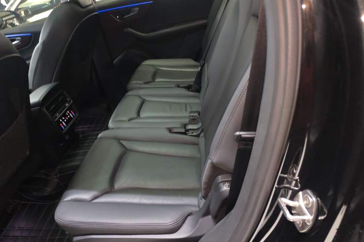 Used Audi Q7 2022 55 TFSI quattro S line Sport model Left Rear Seat