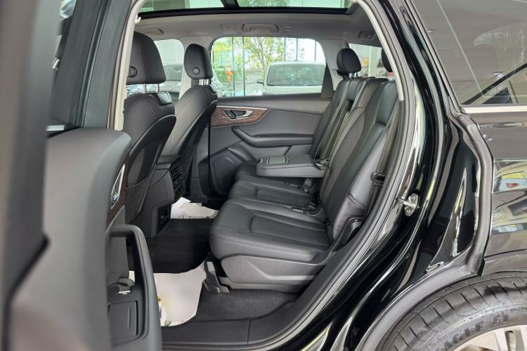Used Audi Q7 2022 45 TFSI quattro S line Sport Edition Left Rear Seat