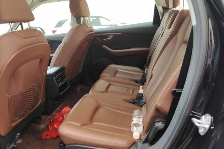 Used Audi Q7 2022 55 TFSI quattro S line Sport model Left Rear Seat
