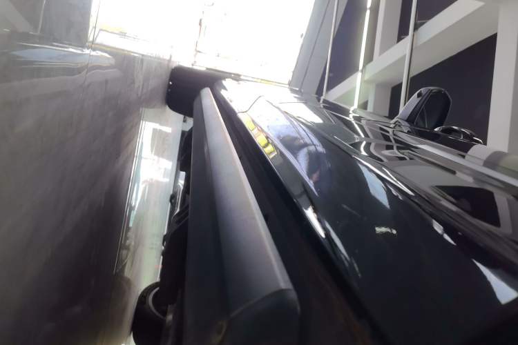 Used Audi Q7 2022 55 TFSI quattro S line Sport model Left Side Sill