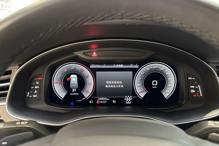 Used Audi Q7 2022 55 TFSI quattro S line Sport model Odometer Close Up