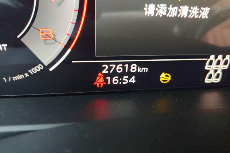Used Audi Q7 2022 45 TFSI quattro S line Sport Edition Odometer Close Up