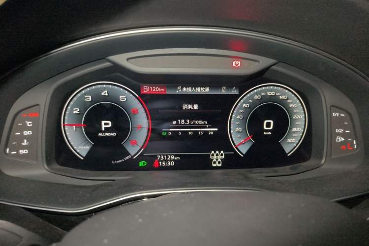 Used Audi Q7 2022 55 TFSI quattro S line Sport model Odometer Close Up