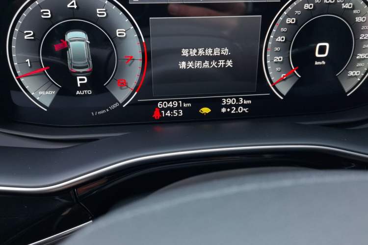 Used Audi Q7 2022 55 TFSI quattro S line Sport model Odometer Close Up