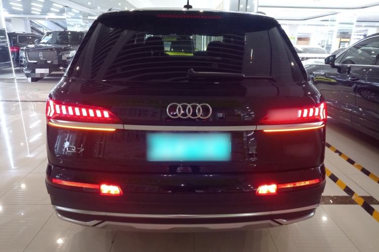 Used Audi Q7 2022 2.0T Standard Version European Specification Rear