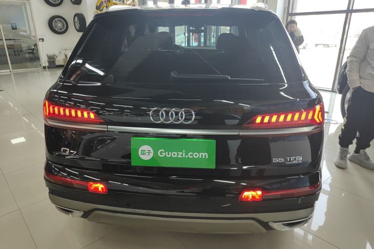 Used Audi Q7 2022 55 TFSI quattro S line Sport model Rear