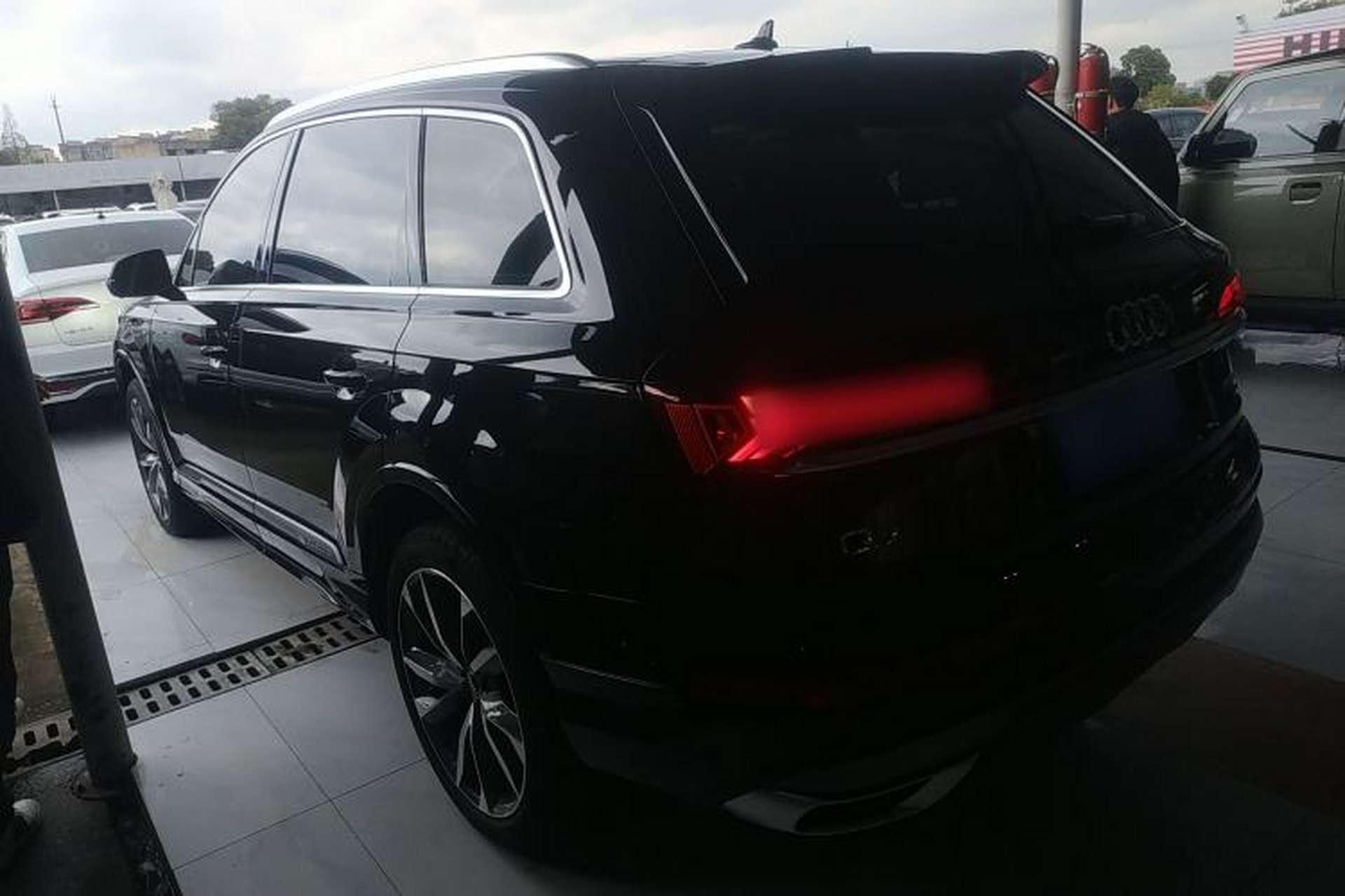 Used Audi Q7 2022 55 TFSI quattro S line Sport model Rear Left 45 Deg
