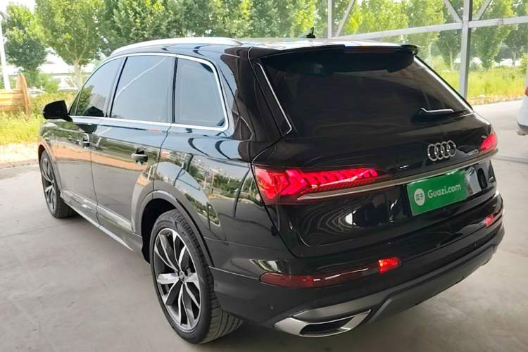 Used Audi Q7 2022 55 TFSI quattro S line Sport model Rear Left 45 Deg