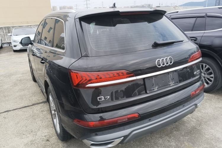 Used Audi Q7 2022 45 TFSI quattro S line Sport Edition Rear Left 45 Deg
