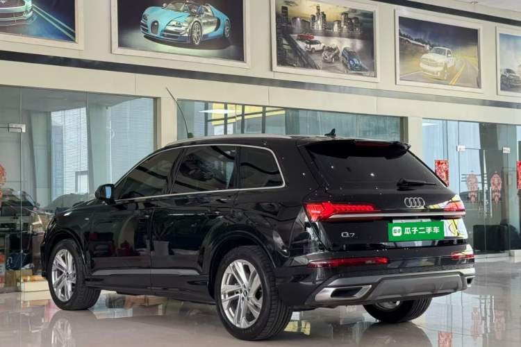 Used Audi Q7 2022 45 TFSI quattro S line Sport Edition Rear Left 45 Deg