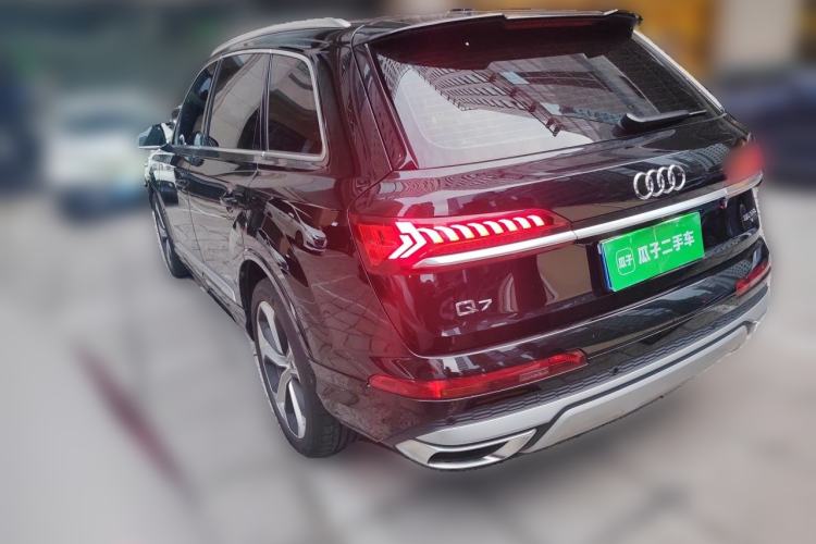 Used Audi Q7  Rear Left 45 Deg