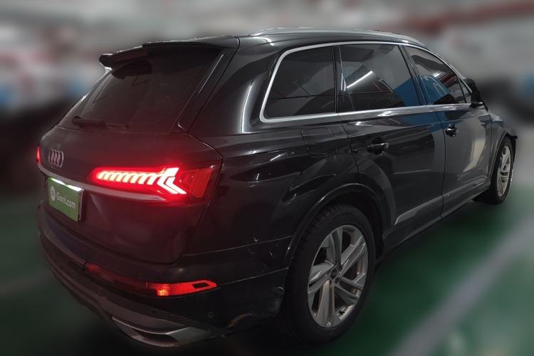 Used Audi Q7 2022 45 TFSI quattro S line Sport Edition Rear Right 45 Deg