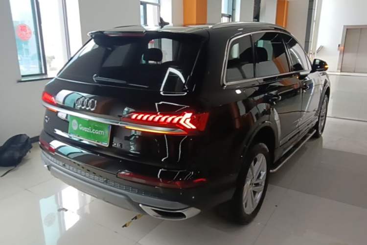 Used Audi Q7 2022 45 TFSI quattro S line Sport Edition Rear Right 45 Deg