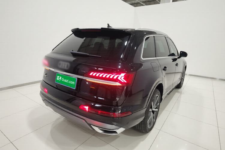 Used Audi Q7 2022 55 TFSI quattro S line Sport model Rear Right 45 Deg