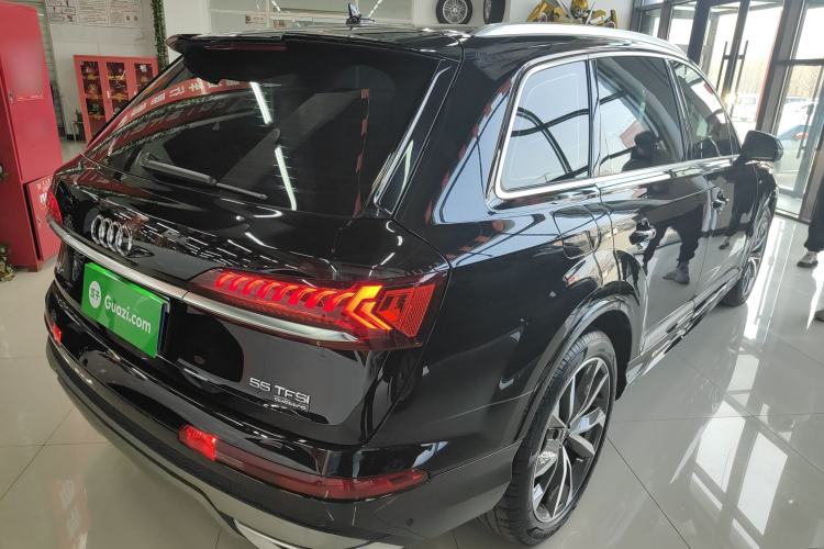 Used Audi Q7 2022 55 TFSI quattro S line Sport model Rear Right 45 Deg