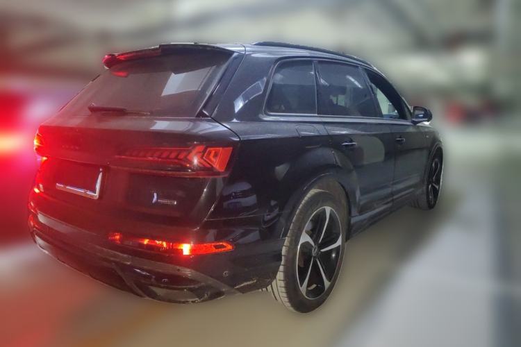 Used Audi Q7 2022 55 TFSI quattro S line Ice and Snow Sports Edition Rear Right 45 Deg