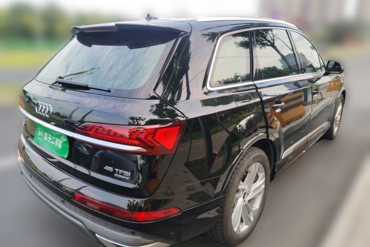 Used Audi Q7 2022 45 TFSI quattro S line Sport Edition Rear Right 45 Deg