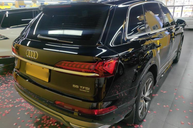 Used Audi Q7 2022 55 TFSI quattro S line Sport model Rear Right 45 Deg