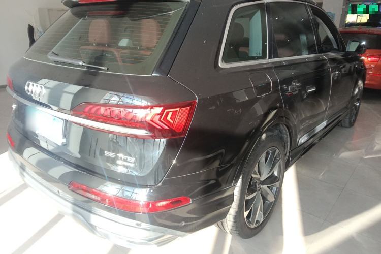 Used Audi Q7 2022 55 TFSI quattro S line Sport model Rear Right 45 Deg
