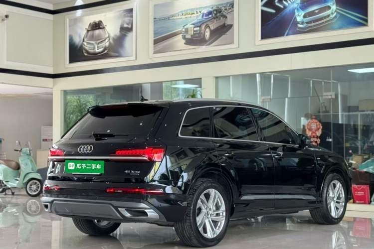 Used Audi Q7 2022 45 TFSI quattro S line Sport Edition Rear Right 45 Deg