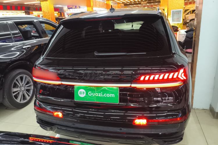 Used Audi Q7 2022 55 TFSI quattro S line Sport model Rear