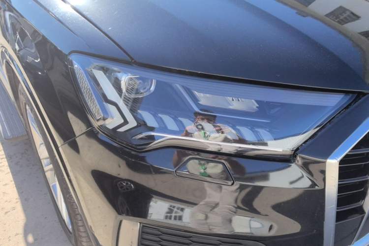 Used Audi Q7 2022 45 TFSI quattro S line Sport Edition Right Front Headlight