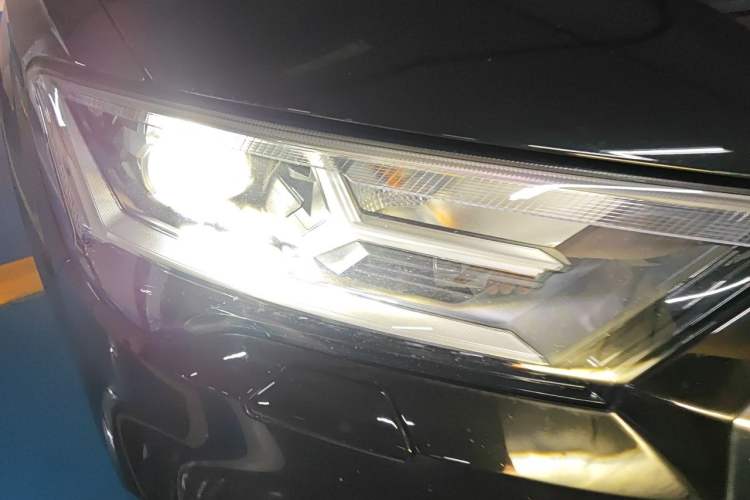 Used Audi Q7 2022 55 TFSI quattro S line Sport model Right Front Headlight