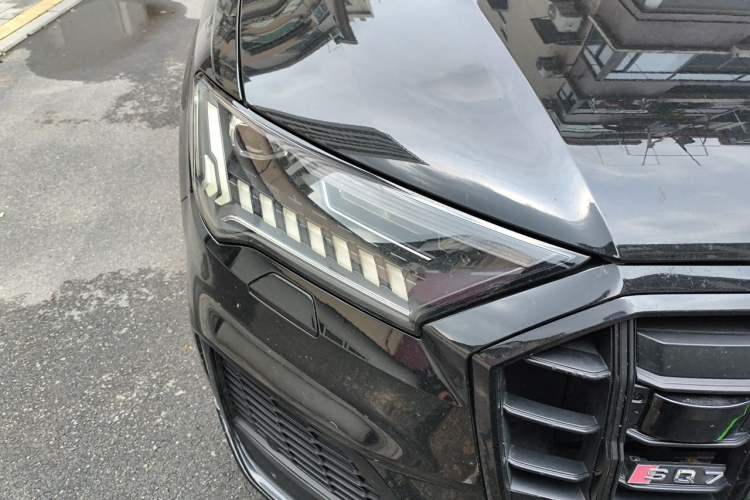 Used Audi Q7 2022 45 TFSI quattro S line Sport Edition Right Front Headlight