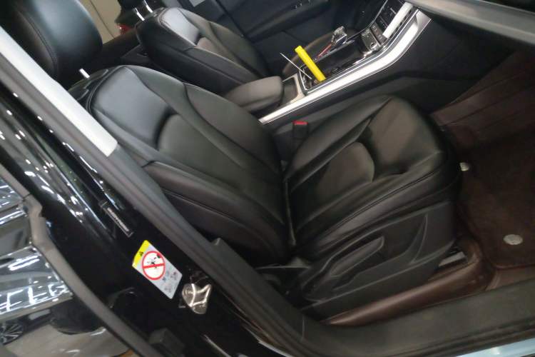 Used Audi Q7 2022 2.0T Standard Version European Specification Right Front Seat