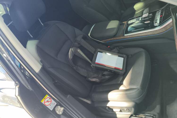 Used Audi Q7 2022 55 TFSI quattro S line Sport model Right Front Seat