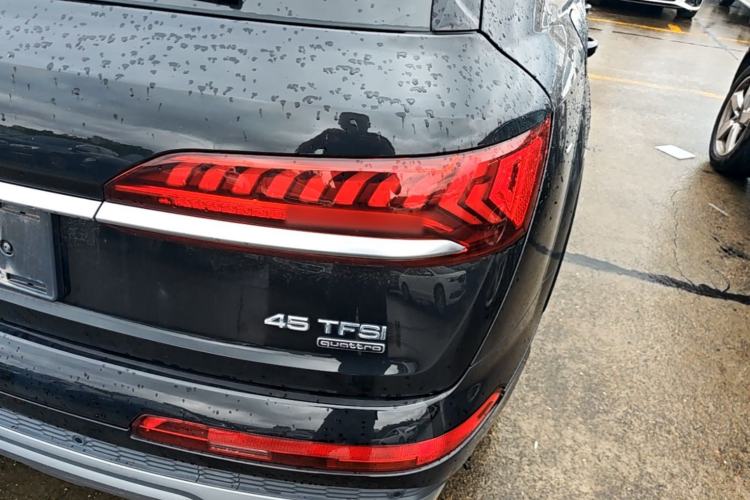 Used Audi Q7 2022 45 TFSI quattro S line Sport Edition Right Rear Taillight