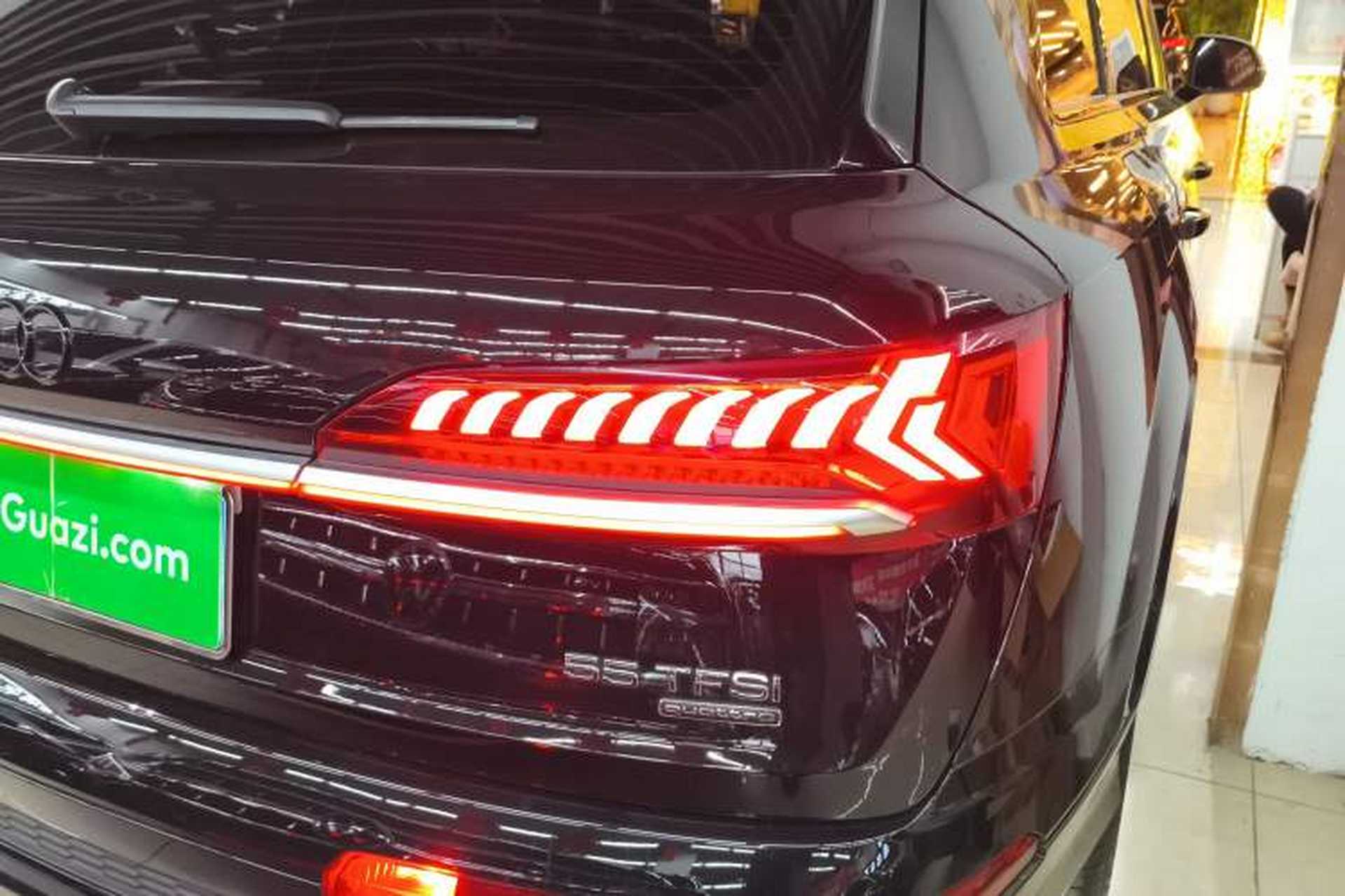 Used Audi Q7 2022 55 TFSI quattro S line Sport model Right Rear Taillight