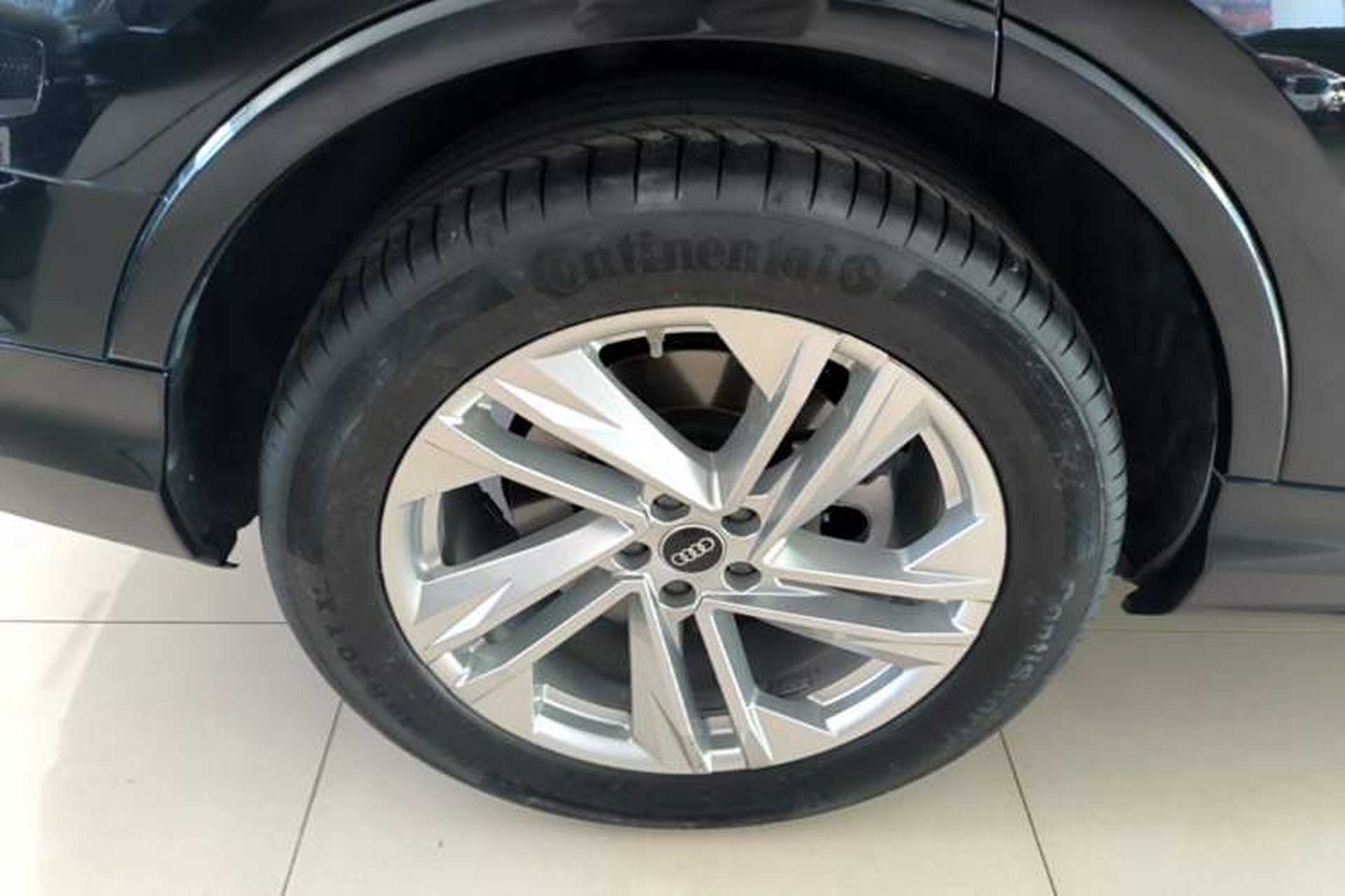 Used Audi Q7 2022 45 TFSI quattro S line Sport Edition Right Rear Wheel Hub
