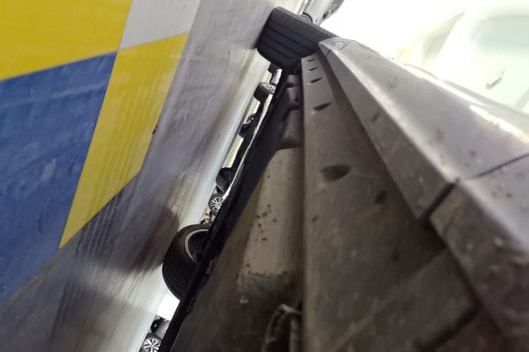 Used Audi Q7 2022 55 TFSI quattro S line Sport model Right Side Sill