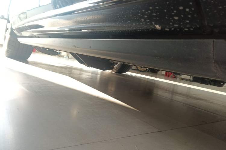 Used Audi Q7 2022 55 TFSI quattro S line Sport model Right Side Sill