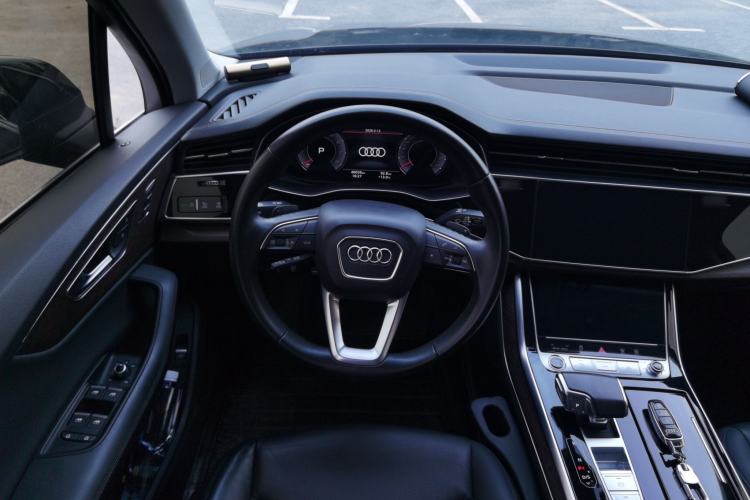 Used Audi Q7 2022 55 TFSI quattro S line Sport model Steering Wheel