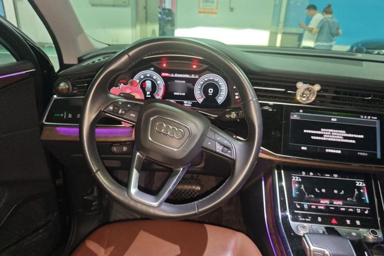 Used Audi Q7 2022 55 TFSI quattro S line Sport model Steering Wheel