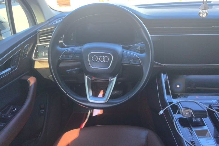 Used Audi Q7 2022 45 TFSI quattro S line Sport Edition Steering Wheel