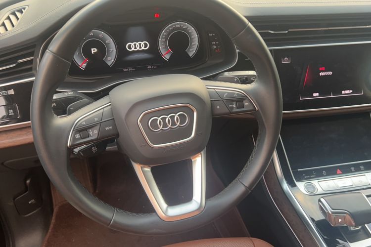 Used Audi Q7 2022 55 TFSI quattro S line Sport model Steering Wheel