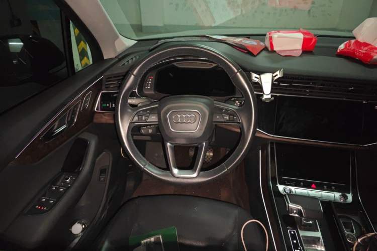Used Audi Q7  Steering Wheel