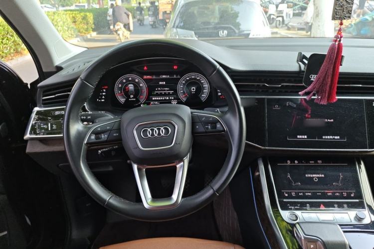 Used Audi Q7 2022 55 TFSI quattro S line Sport model Steering Wheel