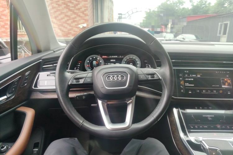 Used Audi Q7 2022 45 TFSI quattro S line Sport Edition Steering Wheel